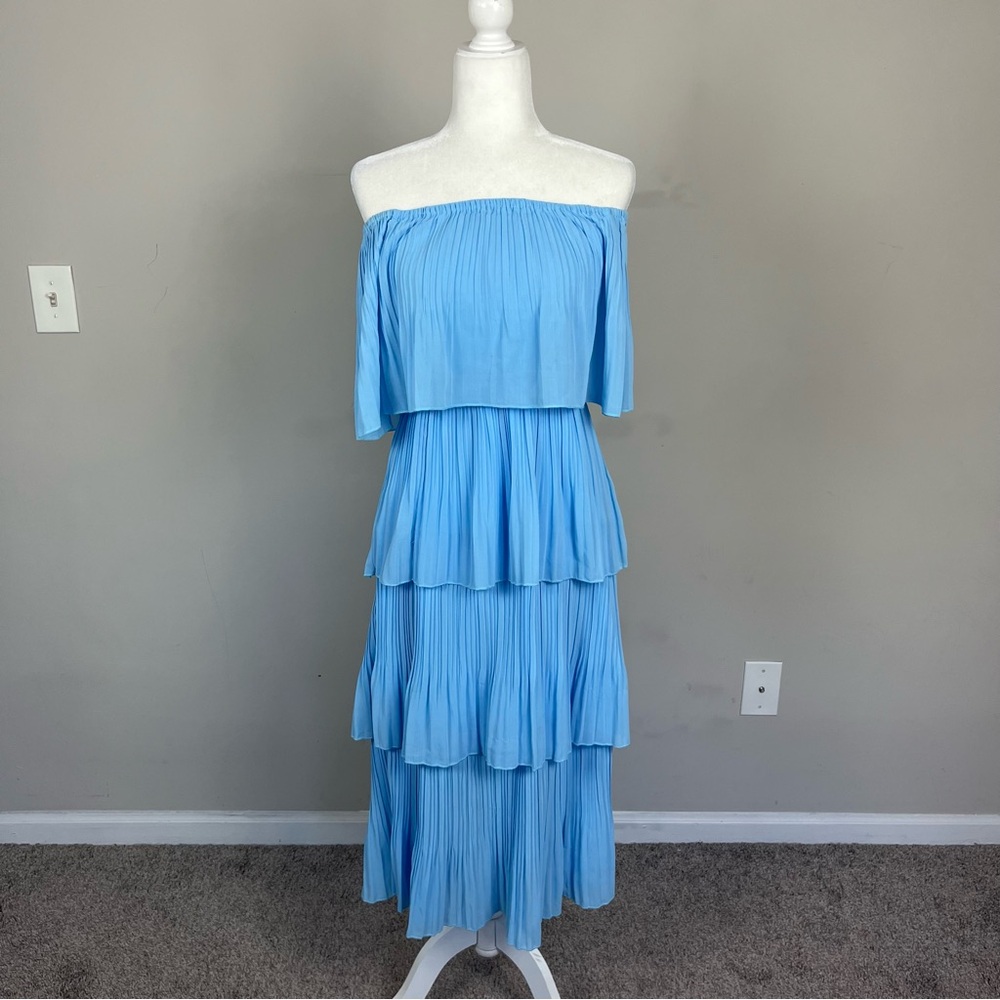 OFF THE SHOULDER TIERED PLEATED MIDI CHIFFON DRESS IN LIGHT BLUE SIZE MEDIUM - Picture 4 of 16